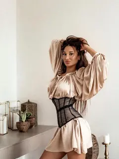 Nika escort in Paris