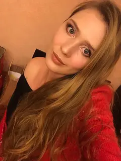 Polina escort in Paris