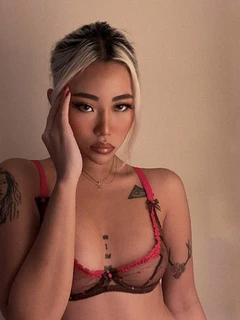 Rosie escort in Paris