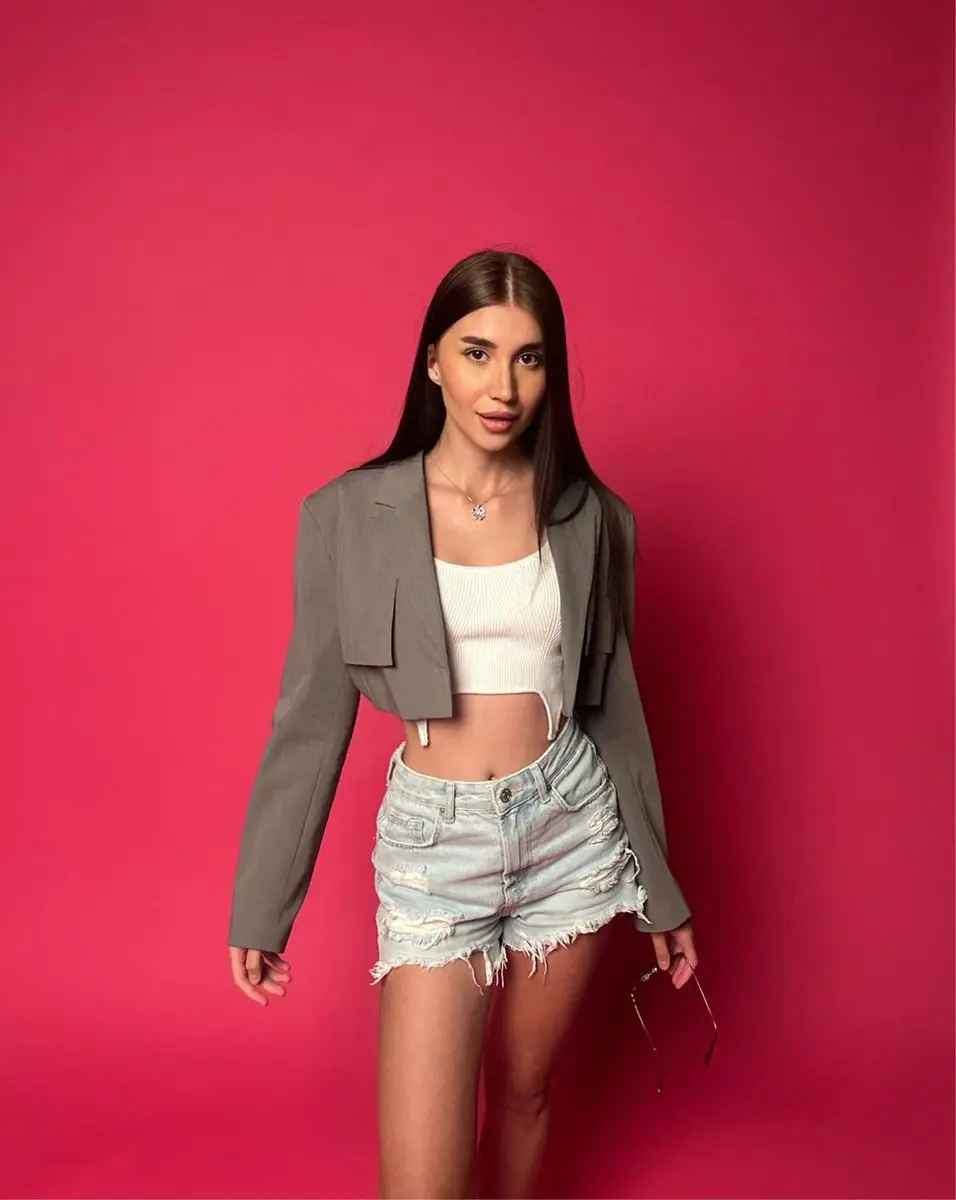 Theodora escort in Paris