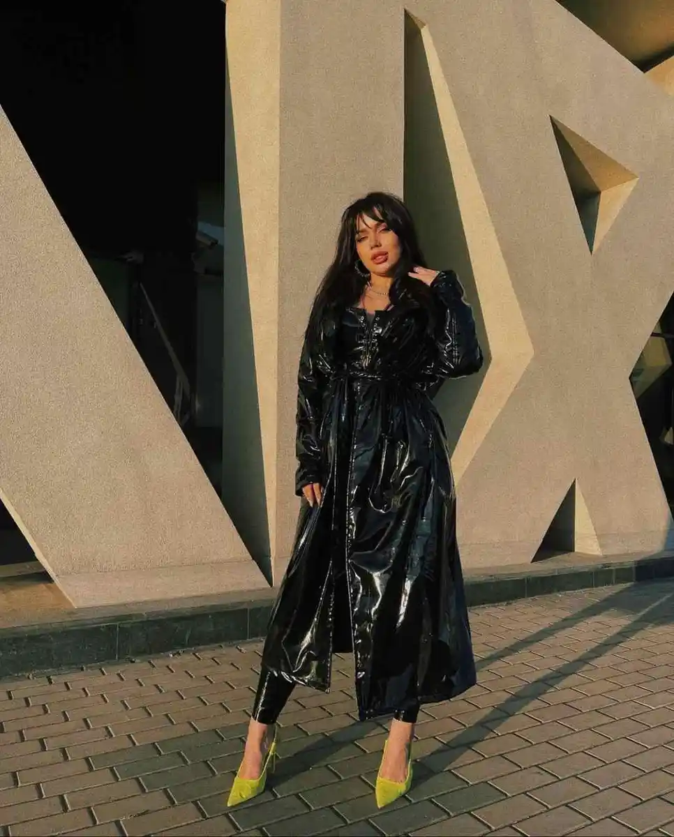 Tina escort in Paris