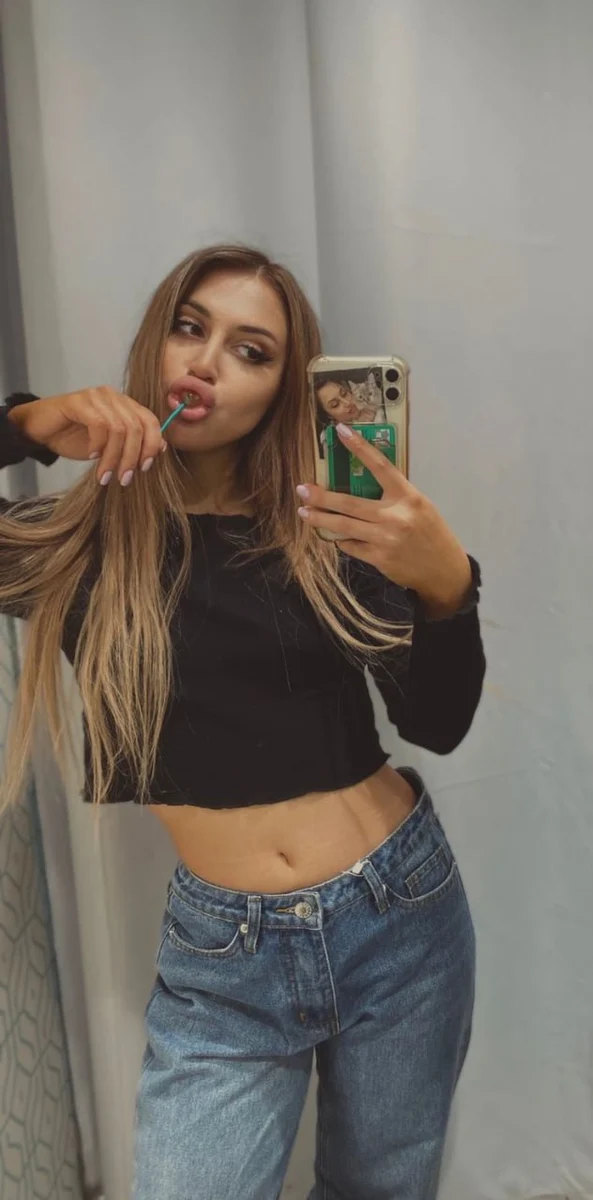 Ulyana escort in Paris