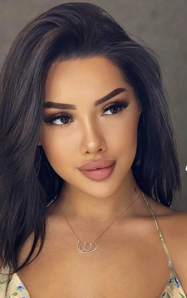 Valentina escort in Paris