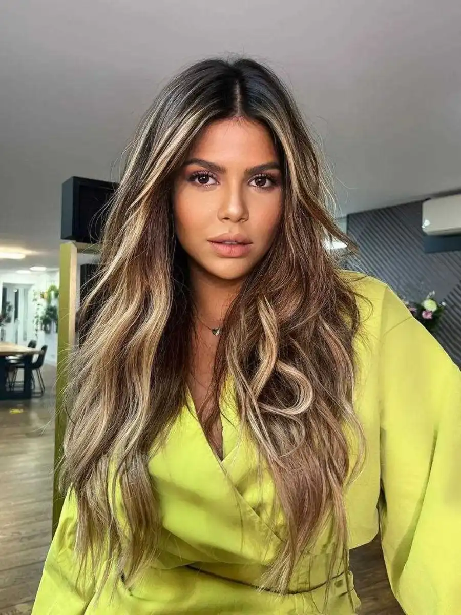Virginia escort in Paris
