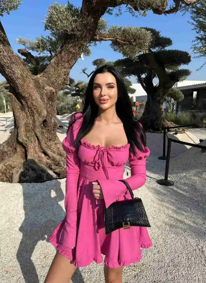Vitalina escort in Paris