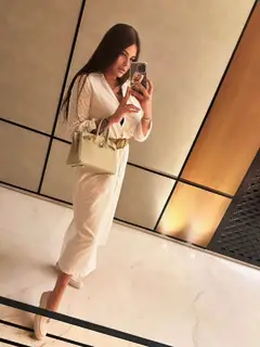 Vlada escort in Paris