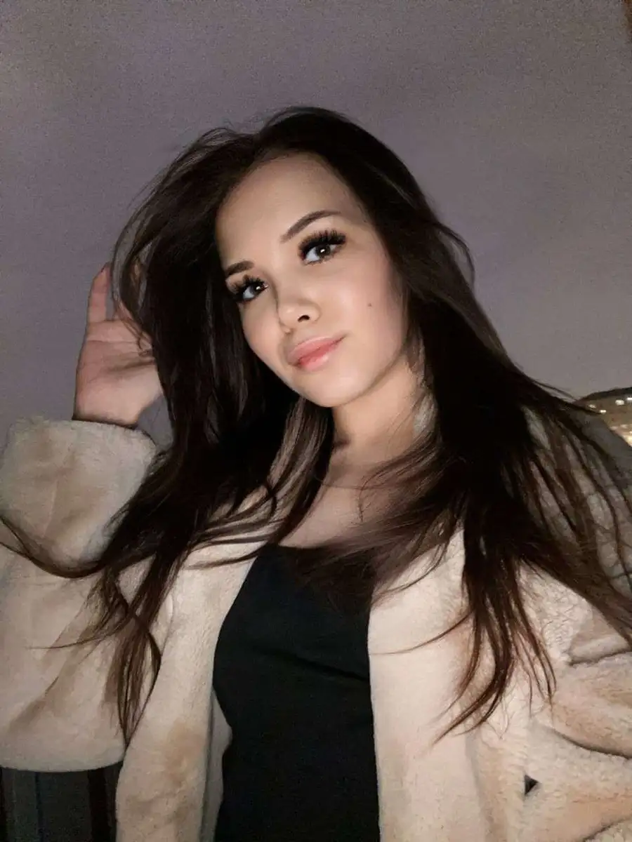 Vladlena escort in Paris