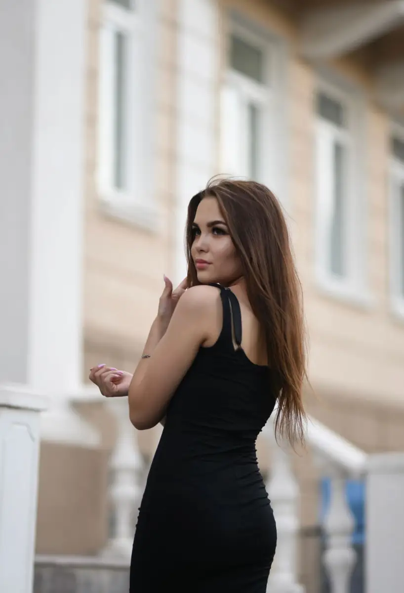 Vladlena escort in Paris