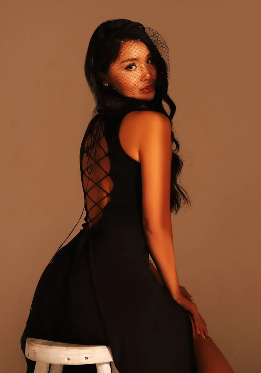 Zhanna escort in Paris
